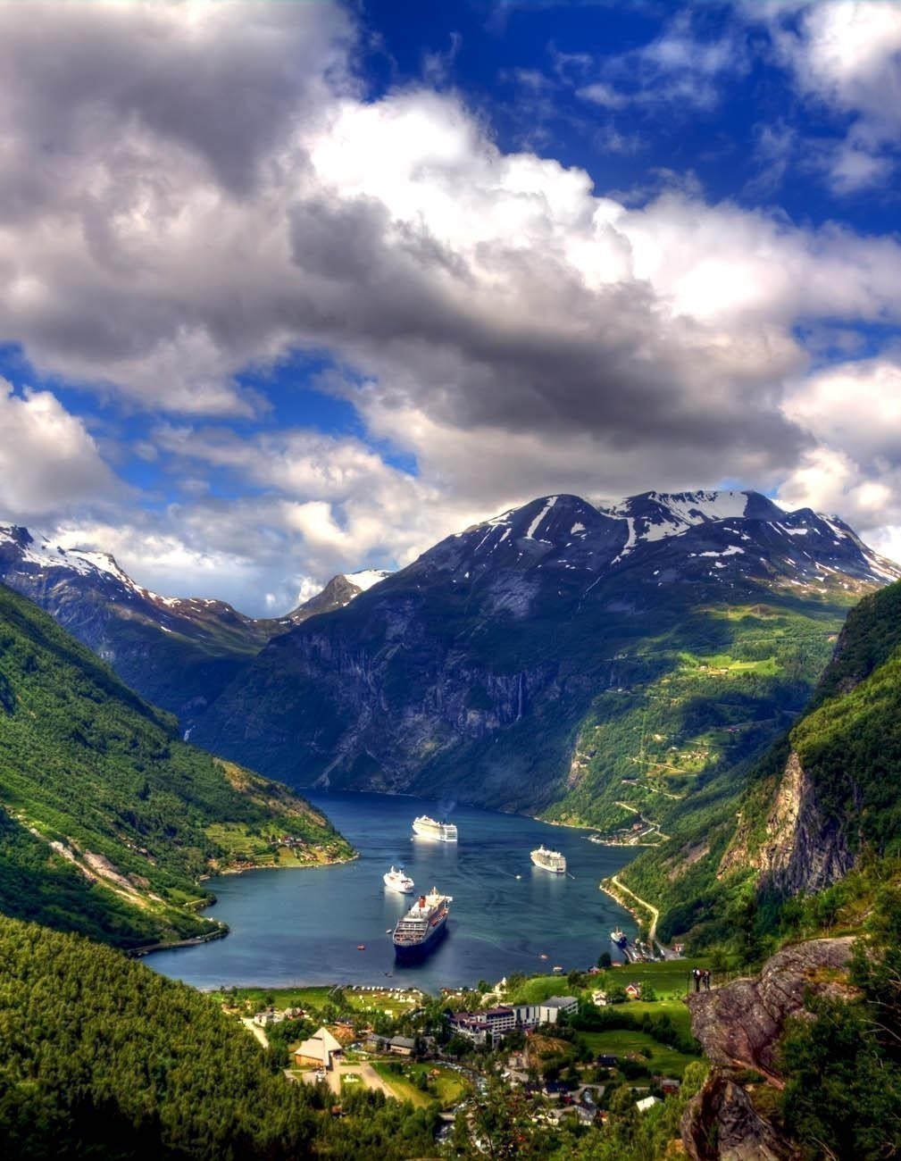 End of the famous Geiranger fjord | Norway Travel Guide