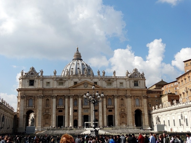 St. Peter`s Basilica, Vatican | 5 Tourist Attractions to visit in Vatican