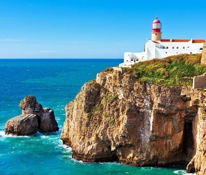 Lighthouse of Cabo Sao Vicente, Sagres (built in october 1851) | 11 Must-See attractions in Portugal
