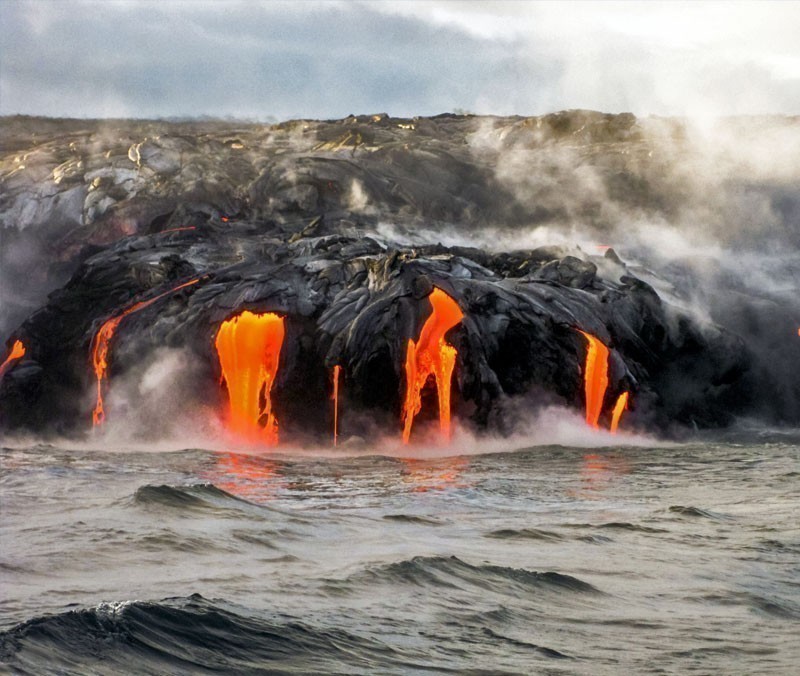 Sea view of Kilauea Volcano in Big Island, Hawaii, United States. A restless volcano that has been in business since 1983. | 10 Wonders Of The World You Have To Visit