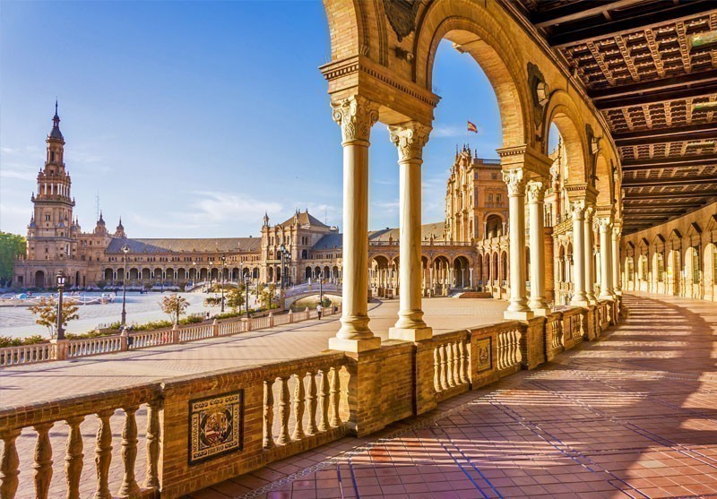 Spain Square (Plaza de Espana) in Seville, built on 1928, it is one example of the Regionalism Architecture mixing Renaissance and Moorish styles. | 10 Best Places to Visit in Spain
