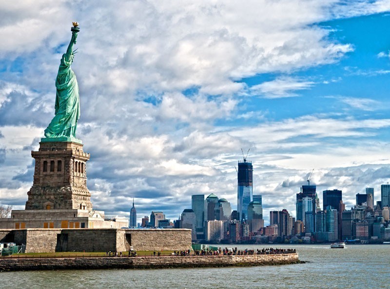 The Statue of Liberty and Manhattan Skyline | TOP 10 Tourist Attractions in New York City