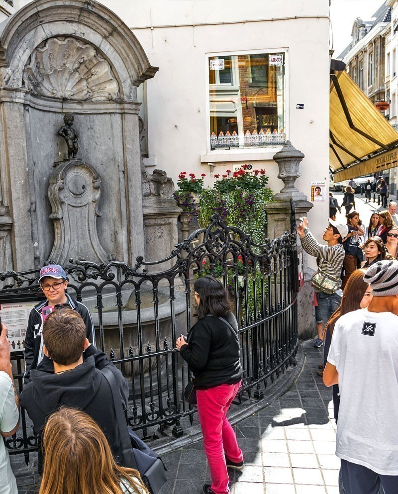 Manneken Pis statue in Brussels. | What to Do in Brussels in 3 Days