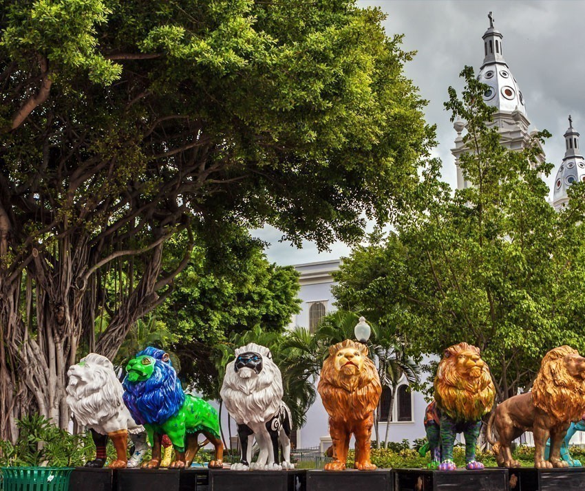 The old town of the city of Ponce and its colorful lions in Puerto Rico | Puerto Rico Travel Guide