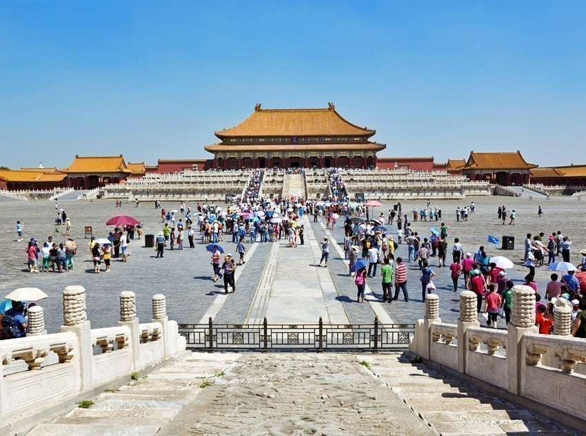 Tiananmen Square is one of the most iconic landmarks of Beijing | TOP 10 World-famous City Squares