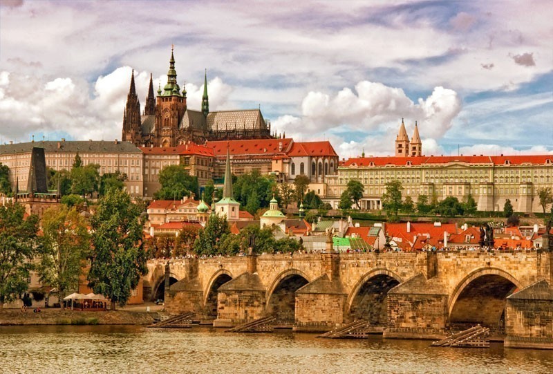 Prague castle Hradcany and Charles bridge, two of the most famous tourist attractions in Prague | 10 of the Cheapest Cities You Must Visit in Europe