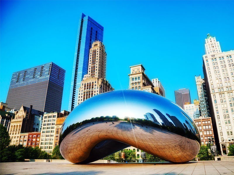 Amazing cloud Gate sculpture in Millenium park, Chicago | Top 10 Places to Go In Chicago